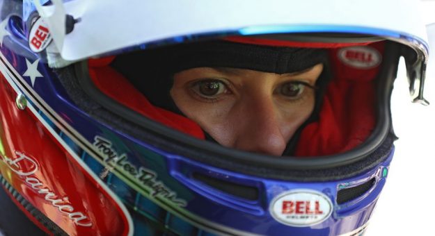 Visit Danica completó su despedida del automovilismo en la Indy 500 page