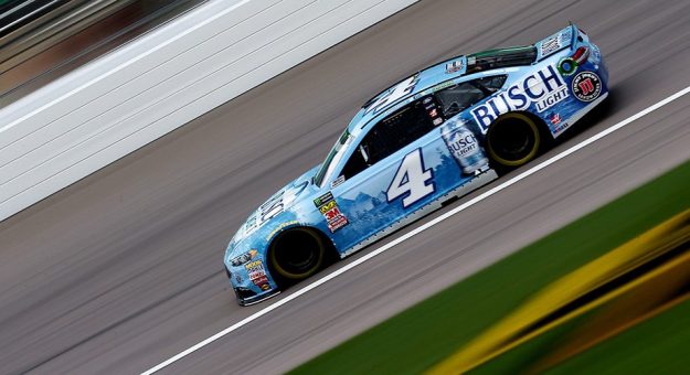 Visit Kevin Harvick ganó la Busch Pole Position en Kansas page