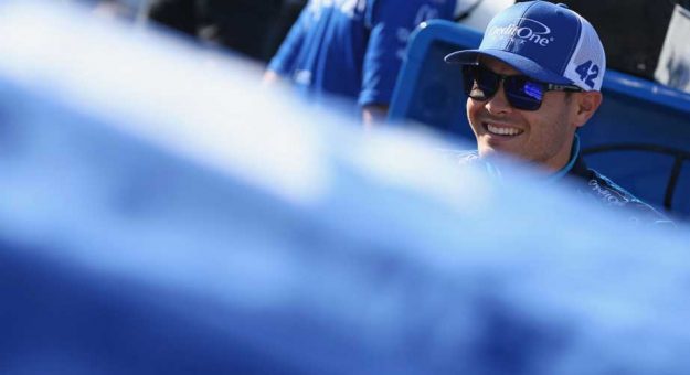 Visit Kyle Larson y Katelyn Sweet recibieron a su hija Audrey Layne page