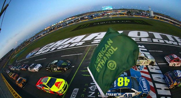 Visit Guía para las carreras del fin de semana en Charlotte page