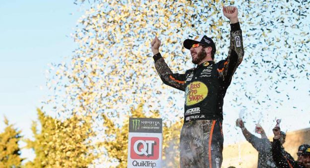 Visit Todos los ganadores en la historia del Kansas Speedway page