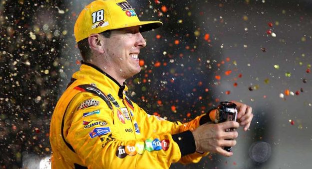 Visit Celebra el cumpleaños de Kyle Busch con un vistazo a su carrera page