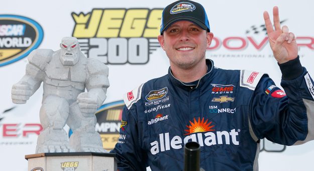 Visit Cualquiera puede ganar en Kansas en la Camping World Trucks Series  page