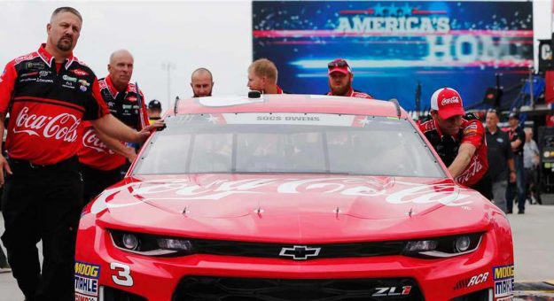 Visit Homenaje de la NASCAR a las Fuerzas Armadas en la Coca-Cola 600 page