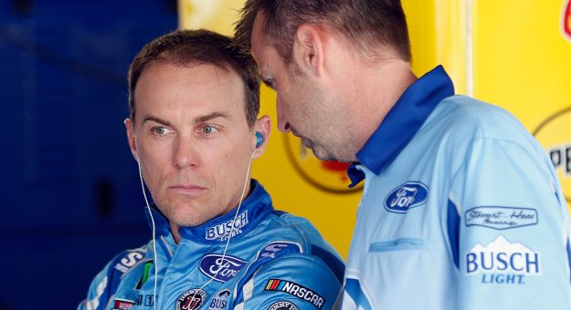 Visit Listos para la KC Masterpiece 400 en el Kansas Speedway page
