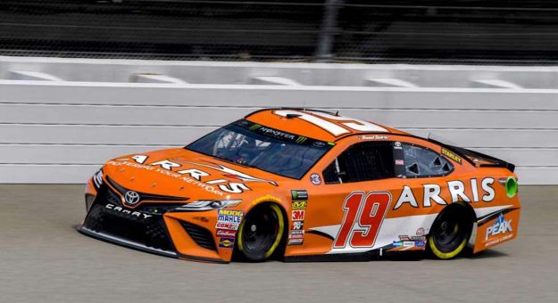 Visit Todos los autos para la FireKeepers Casino 400 en Michigan page