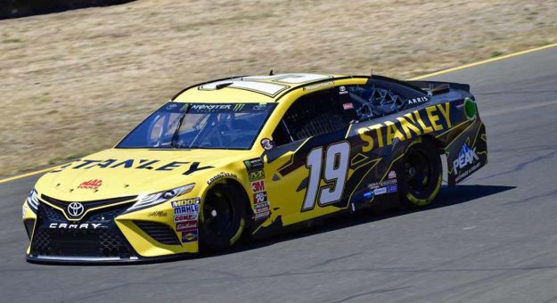 Visit Todos los autos de la Toyota Save Mart 350 en Sonoma page