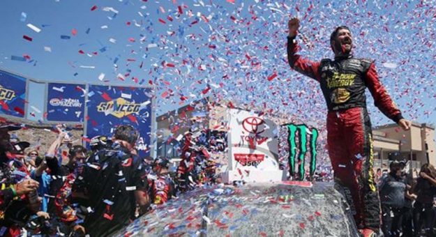 Visit Martin Truex Jr. ganó la Toyota Save Mart 350 en el Sonoma Raceway page