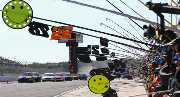 Visit Paradas a pits, la clave de la victoria para Truex Jr. en la Pocono 400 page