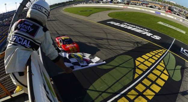 Visit Justin Allgaier superó a Christopher Bell en la Xfinity Series en Iowa page