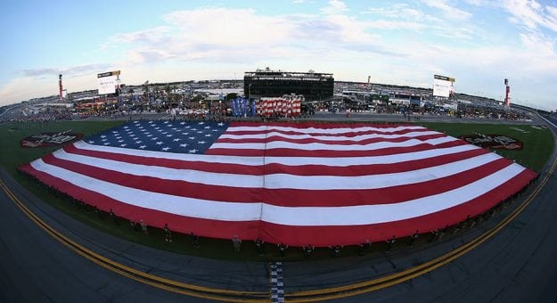 Visit Homenajes y sorpresas en el fin de semana patriota de Daytona page