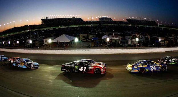 Visit Listos para la Quaker State 400 presented by Walmart en Kentucky page