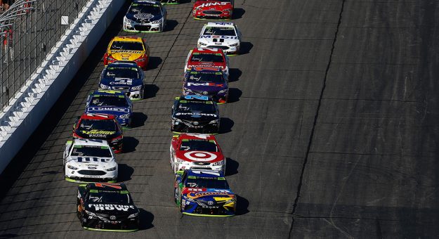 Visit Guía para las carreras de la NASCAR en New Hampshire      page