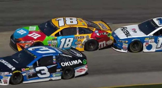 Visit Los Mejores Bump-and-runs en la historia de la NASCAR page