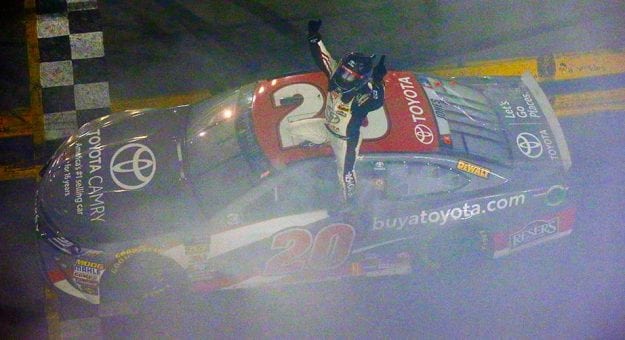 Visit Erik Jones demostró que está listo para brillar al máximo page