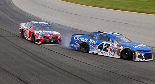 Visit Kyle Busch ganó la Overton´s 400 en dramático final en el Chicagoland page