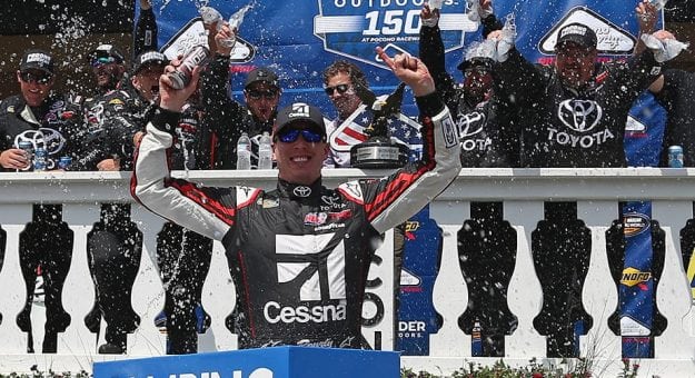 Visit Kyle Busch ganó la carrera de la Track Series en Pocono page