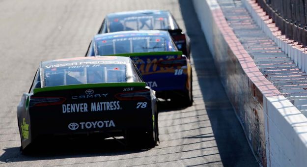 Visit Ford y Chevrolet a la caza de Toyota en New Hampshire page