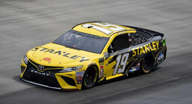 Visit Todos los autos para la Bristol Night Race de la Cup Series page