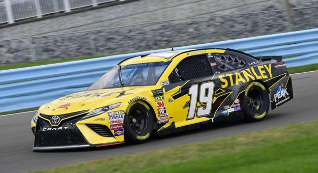 Visit Todos los autos para la GoBowling at the Glen page