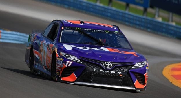 Visit Denny Hamlin ganó la Pole Position provisional en Watkins Glen page