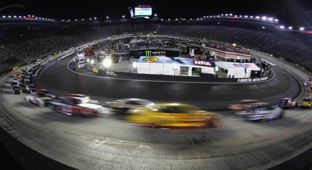 Visit Todos los ganadores de las carreras nocturnas en Bristol page