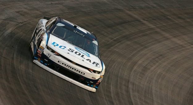 Visit Kyle Larson superó a Justin Allgaier para ganar en la Xfinity Series en Bristol page