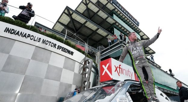 Visit Justin Allgaier logró codiciada victoria de la NASCAR Xfinity en el Brickyard page