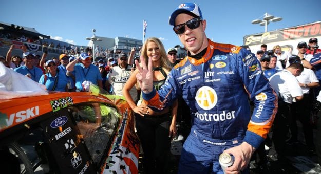 Visit Brad Keselowski ganó la SouthPoint 400 en overtime en Las Vegas Motor Speedway page