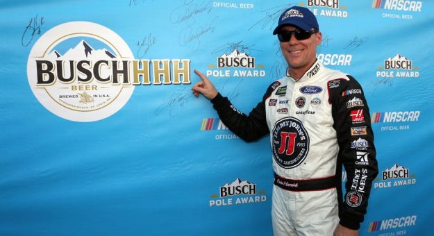 Visit Kevin Harvick ganó la Busch Pole Position en Richmond page
