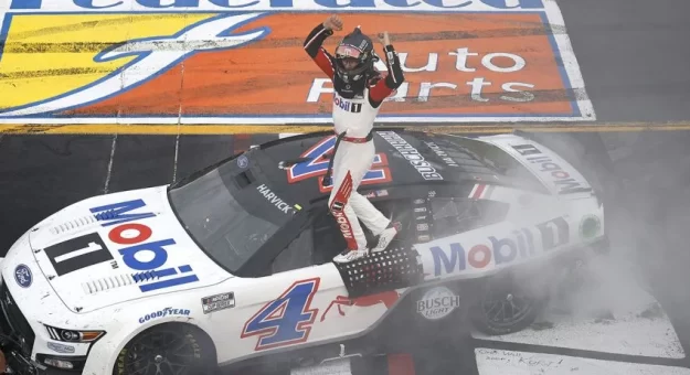 Visit Momentos memorables en el Richmond Raceway page