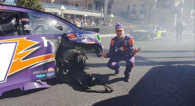 Visit Lo Mejor del NASCAR Burnout Blvd Fueled by Sunoco en Las Vegas page