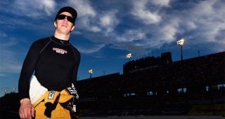 Momento PEAK de Brad Keselowski en el Darlington Raceway