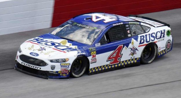 Todos los autos para la Southern 500 en el Darlington Raceway