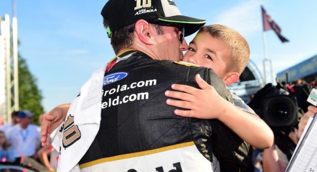 Visit Las Mejores Fotos de las carreras de los Playoffs en Talladega page