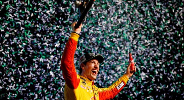 Visit Joey Logano entró a un selecto club de campeones page