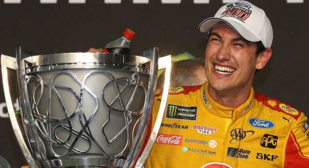 Visit Todo listo en Las Vegas para celebrar el nuevo campeón Joey Logano page