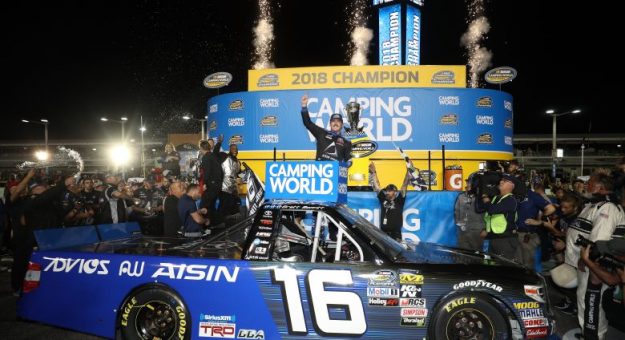 Visit Celebración de Brett Moffitt en Victory Lane en Homestead page