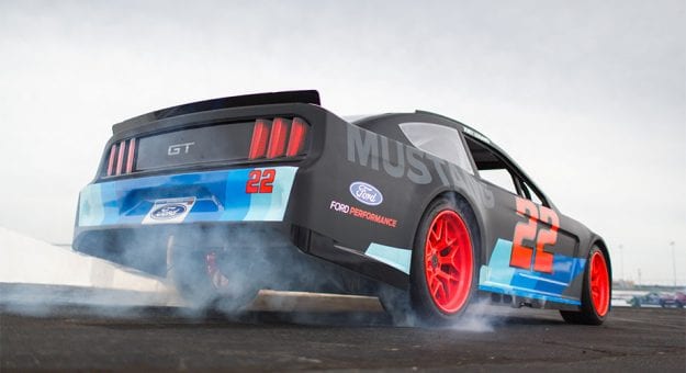 Visit Primer vistazo al Ford Mustang 2019 en la pista de Charlotte page