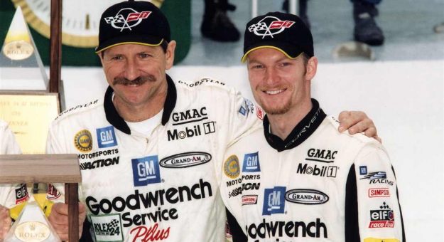 Visit Top 10 momentos NASCAR en la Rolex 24 page