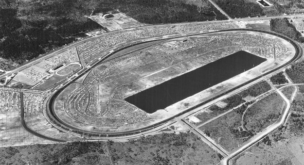 Visit Daytona y la NASCAR a través de los años page