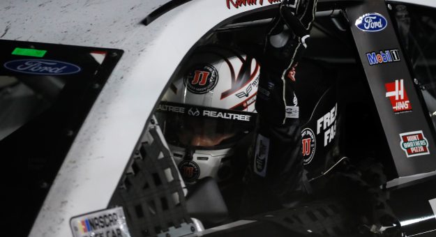 Visit Momentos memorables en el Atlanta Motor Speedway page