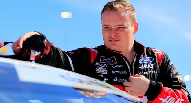 Visit Pilotos de la NASCAR Xfinity Series buscan frenar una racha de 17 años page