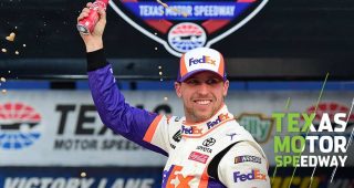 Race Recap: Hamlin overcomes mistakes to win at Texas