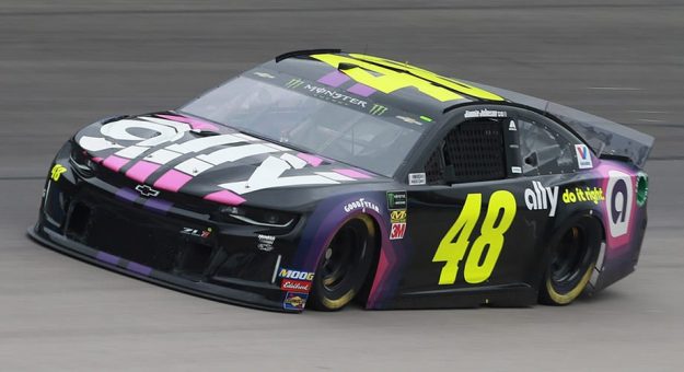 Visit Jimmie Johnson ganó la Pole Position en Texas con 1-2-3 de Hendrick Motorsports page