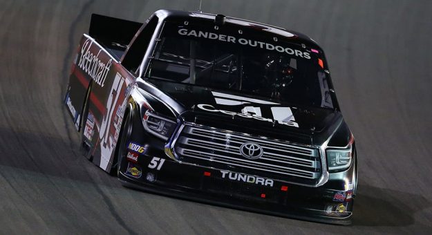 Visit Kyle Busch ganó la Strat 200 de la Track Series con dominio total en Las Vegas page