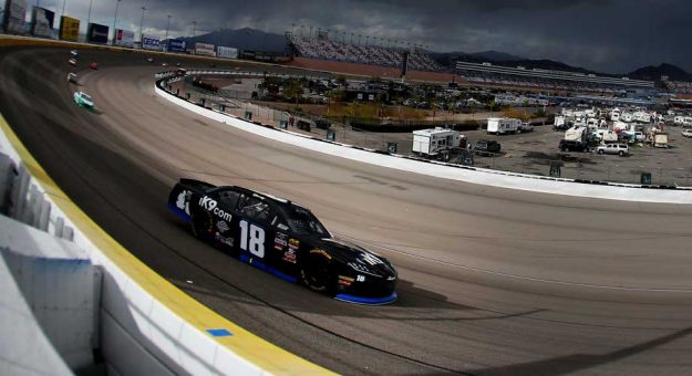 Visit Kyle Busch ganó en la Xfinity Series en doble tiempo extra en Las Vegas page