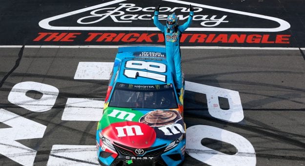 Visit Todas las victorias de Kyle Busch en las 3 series nacionales de la NASCAR page