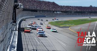 Tyler Reddick throws blocks on final lap to win at Talladega