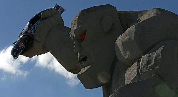 Visit Guía para el triplete de carreras del fin de semana en Dover page